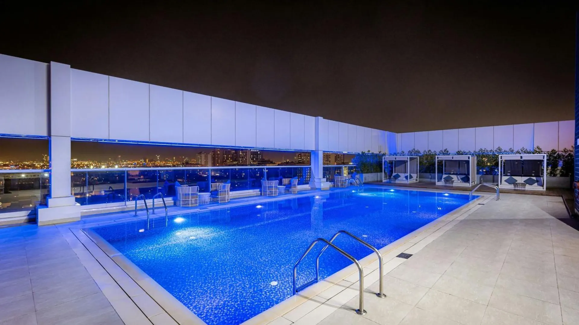 מלון Courtyard By Marriott Dubai, Al Barsha